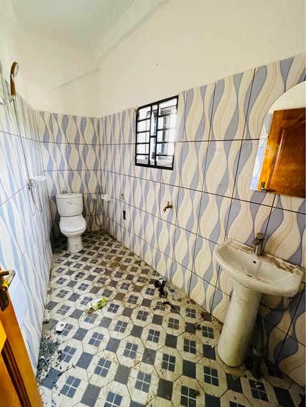 Studio moderne à Biyem-Assi