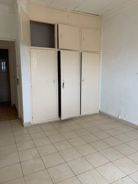 Appartement 3 chambres - Bastos - 400 000 FCFA/mois