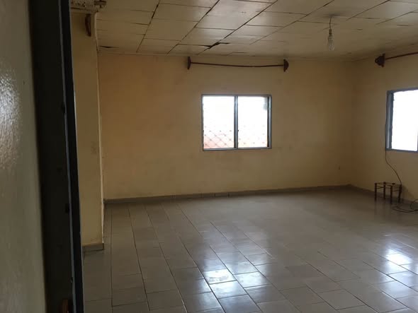 Villa à louer Essos - 3 chambres - 170 000 FCFA/mois