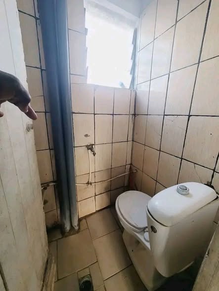 Chambre moderne à louer - Barrière, Yaoundé