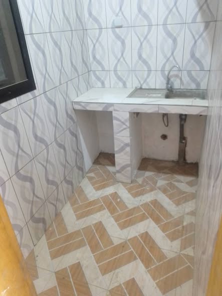 Vaste chambre moderne à Bonamoussadi