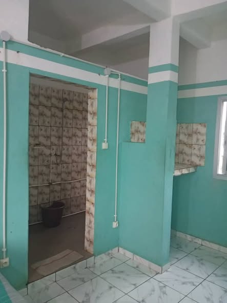 Grande chambre moderne à Logpom - Hôpital des Sœurs