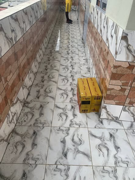 Chambre moderne à Yassa