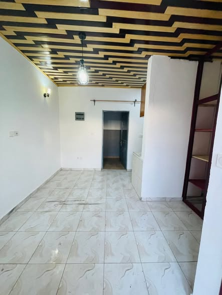 Chambre moderne à louer à Logbessou