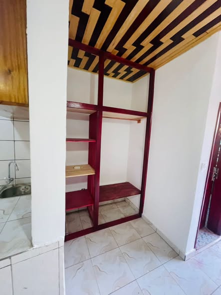 Chambre moderne à louer - Logbessou, Douala