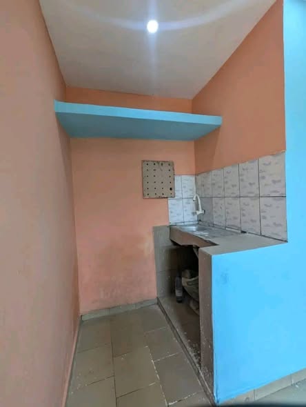 Chambre moderne à Bonamoussadi Carrefour maçon