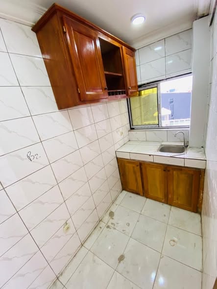 Studio moderne à Dakar vers combi