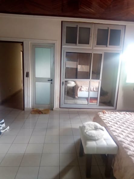 Villa 5 chambres à louer - Nkoabang, Yaoundé