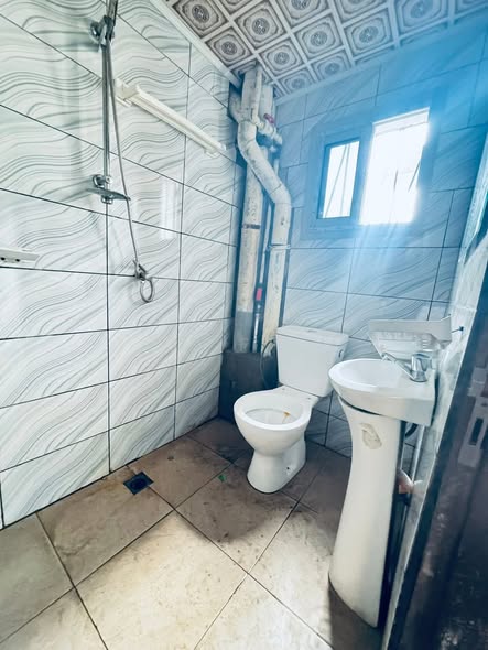 Chambre moderne à louer à Bonamoussadi