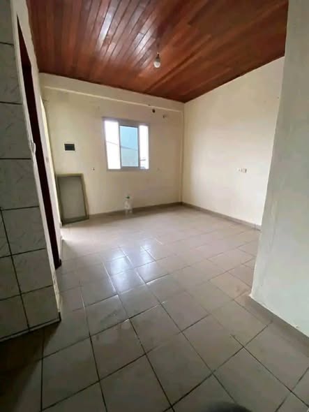 Chambre moderne - Bépanda, Douala