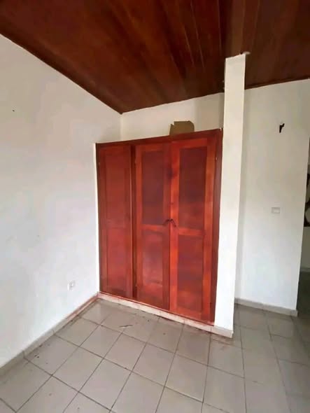 Chambre moderne - Bépanda, Douala