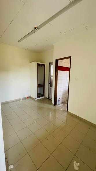 Grande chambre à louer – Kotto Bangue, Douala