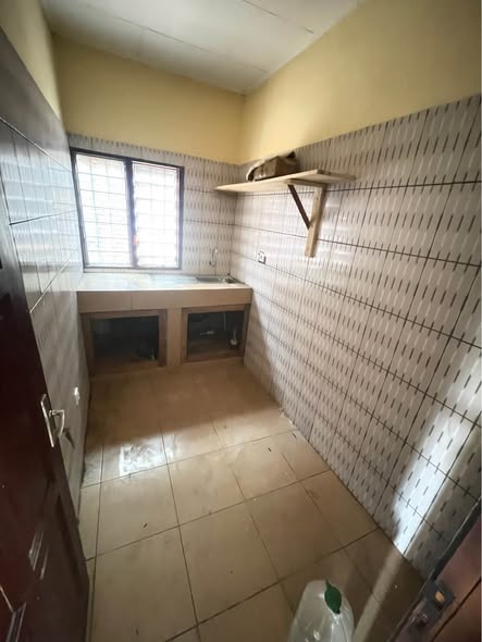 Studio à louer - Biyem-Assi, Yaoundé